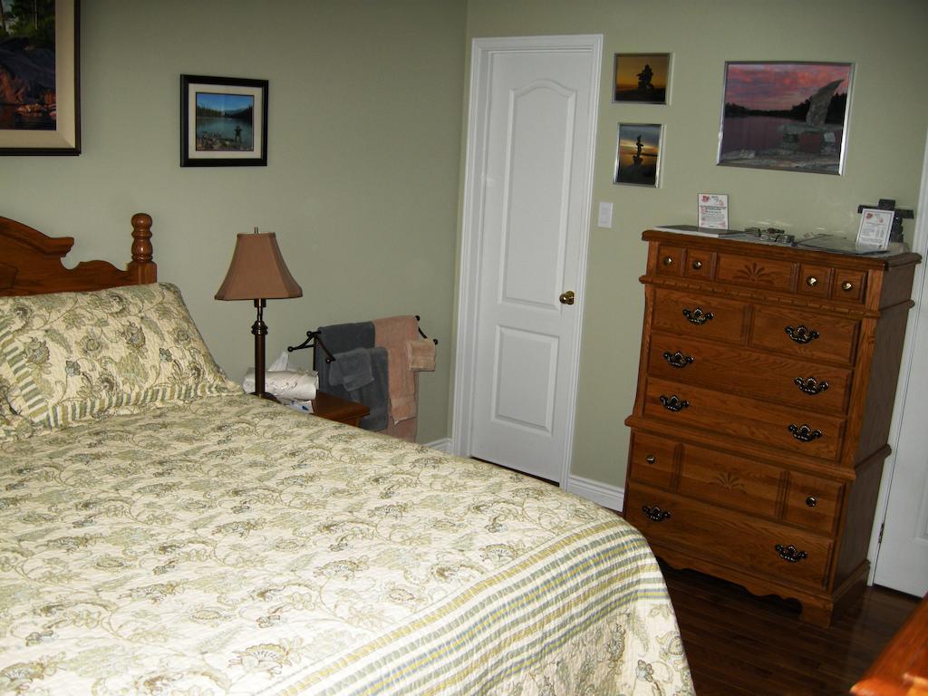 Tucked Inn The Harbour B&B Victoria Harbour Camera foto